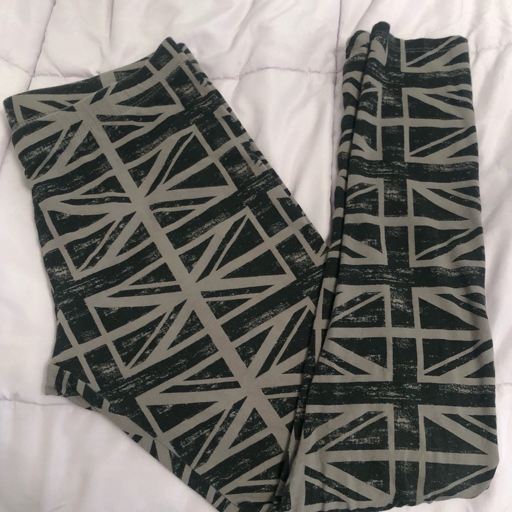 Unique Union Jack print leggings from Victoria’s Secret